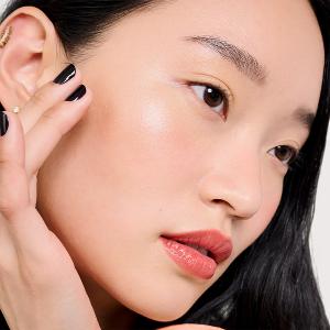 benefit 開光啦!光感亮顏霜