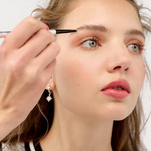 benefit 我的超極細眉筆