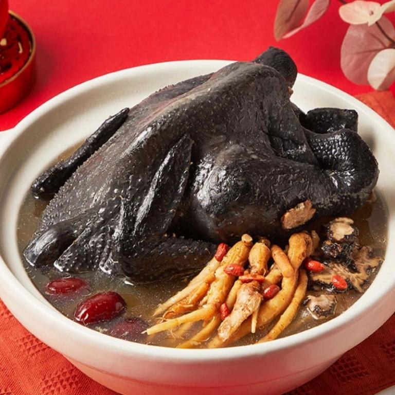 【星廚饌】年菜4件組(烏骨雞湯+糯米糕+鹹豬肉+嫩排)