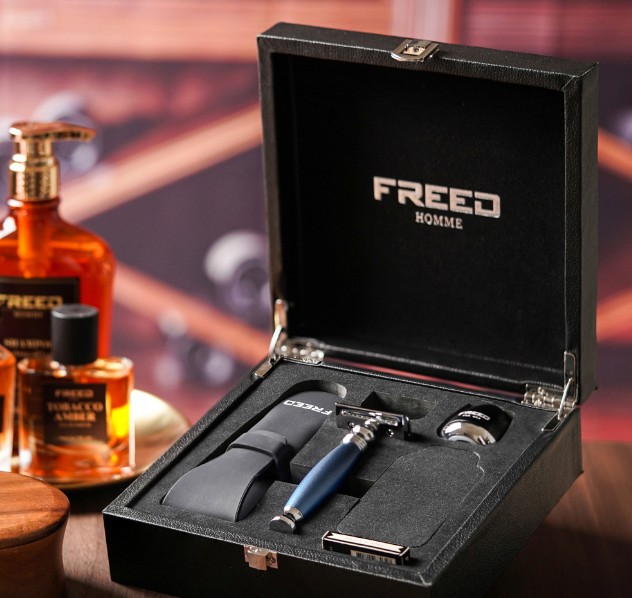 FREED 尊爵四件組雙刃安全刮鬍刀禮盒-時尚藍