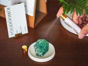 V&Ouml;OD&Ouml;OM&Ouml;I開運晶石噴霧組