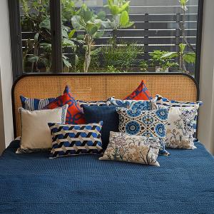 Ks｜洛迪花園 刺繡靠墊套抱枕 | 藍 層峰 (35x50cm，含靠墊芯)