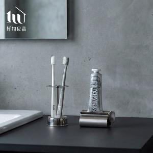 銀色系質感生活不鏽鋼化妝盥洗用具收納三件套組