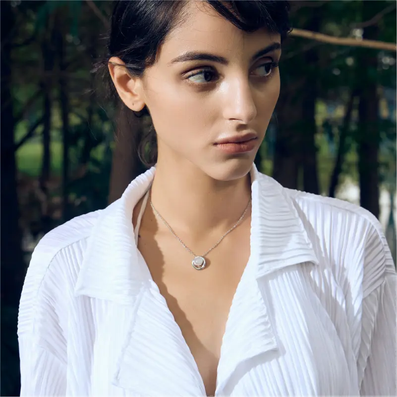 Cosmos 白水晶項鍊