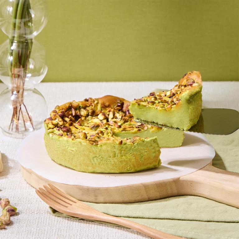 【冊子】-二件免運+贈品-開心果巴斯克乳酪蛋糕