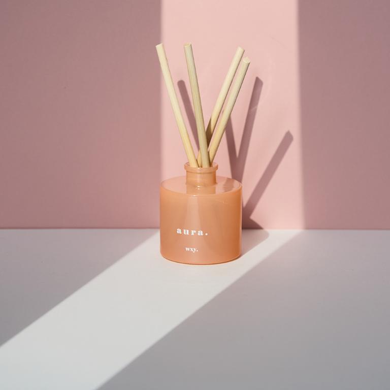 英國wxy 經典瓶裝擴香-aura.雲杉&琥珀絨/100ml