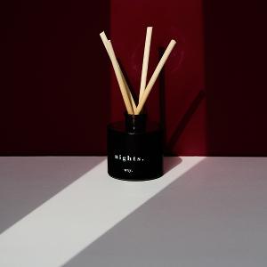 英國wxy 經典瓶裝擴香-nights.波本酒&菸草/100ml