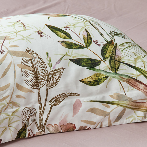 線上特賣｜【寬庭】葡萄牙原裝長纖棉印花寢飾｜葉影記憶 白底多彩+霧粉 四件組 加大