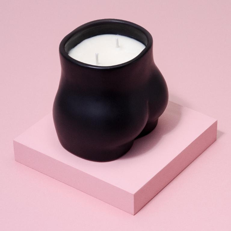 英國M&AElig;GEN Curve 蠟燭(L)-Black 餘燼&麝香/450g