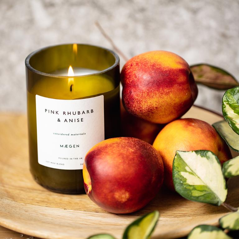 英國M&AElig;GEN Orchard 蠟燭-大黃&茴香/240g