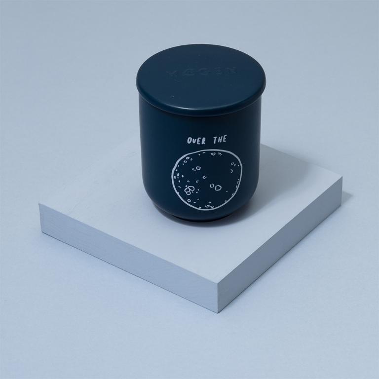 英國M&AElig;GEN Vox 蠟燭-Over The Moon 海水&杜松/240g