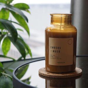 英國M&AElig;GEN Alchemist 蠟燭-餘燼&麝香/250g