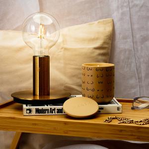 英國M&AElig;GEN Vox 蠟燭-Bust 蕁麻&菸草/240g