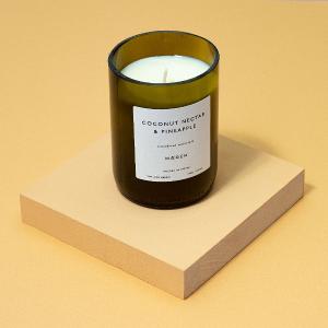 英國M&AElig;GEN Orchard 蠟燭-椰蜜&鳳梨/240g