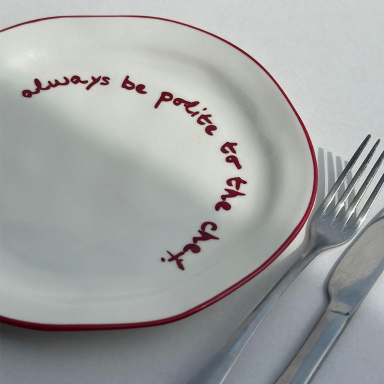 英國M&AElig;GEN 陶瓷主題餐盤-紅