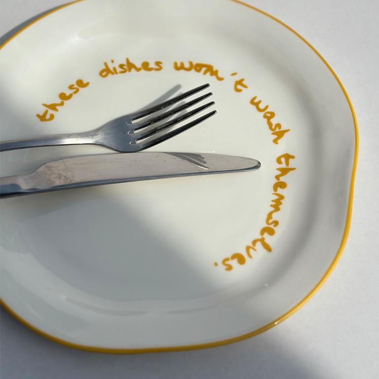 英國M&AElig;GEN 陶瓷主題餐盤-黃