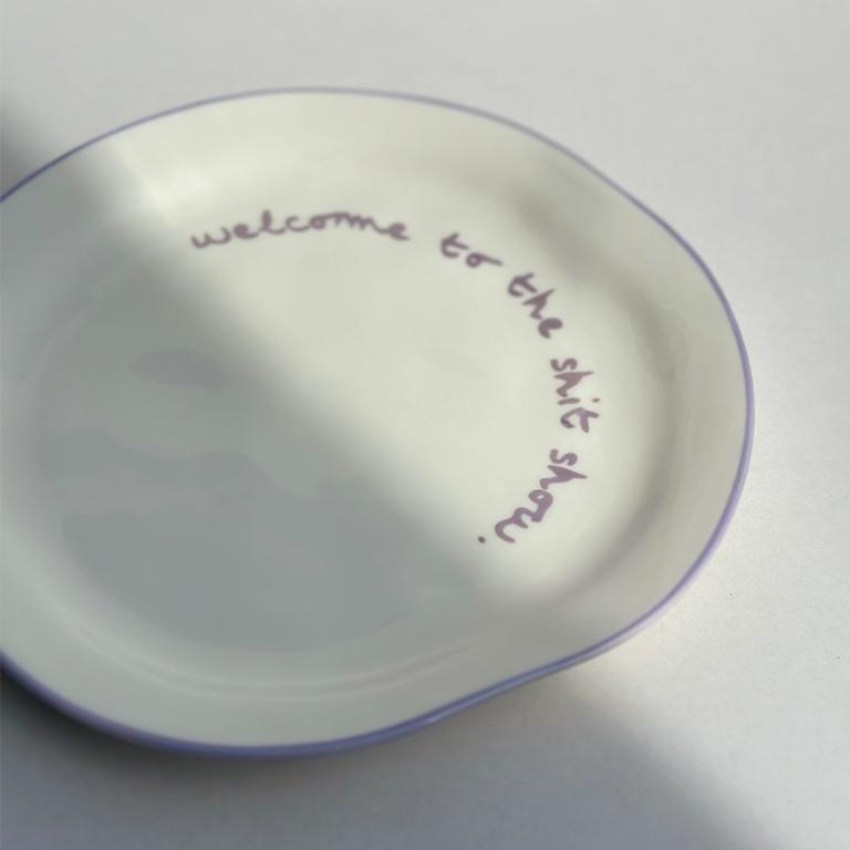 英國M&AElig;GEN 陶瓷主題餐盤-紫