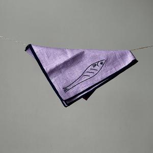 英國M&AElig;GEN 刺繡棉麻餐巾-淺紫(沙丁魚)