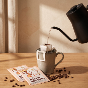 畢嘉士 中秋《好韻盛雙 紅韻腰果》禮盒