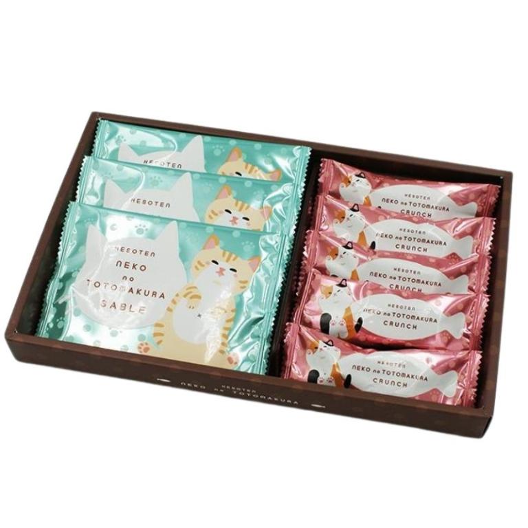 貓咪與魚枕造型餅乾禮盒 8入/盒